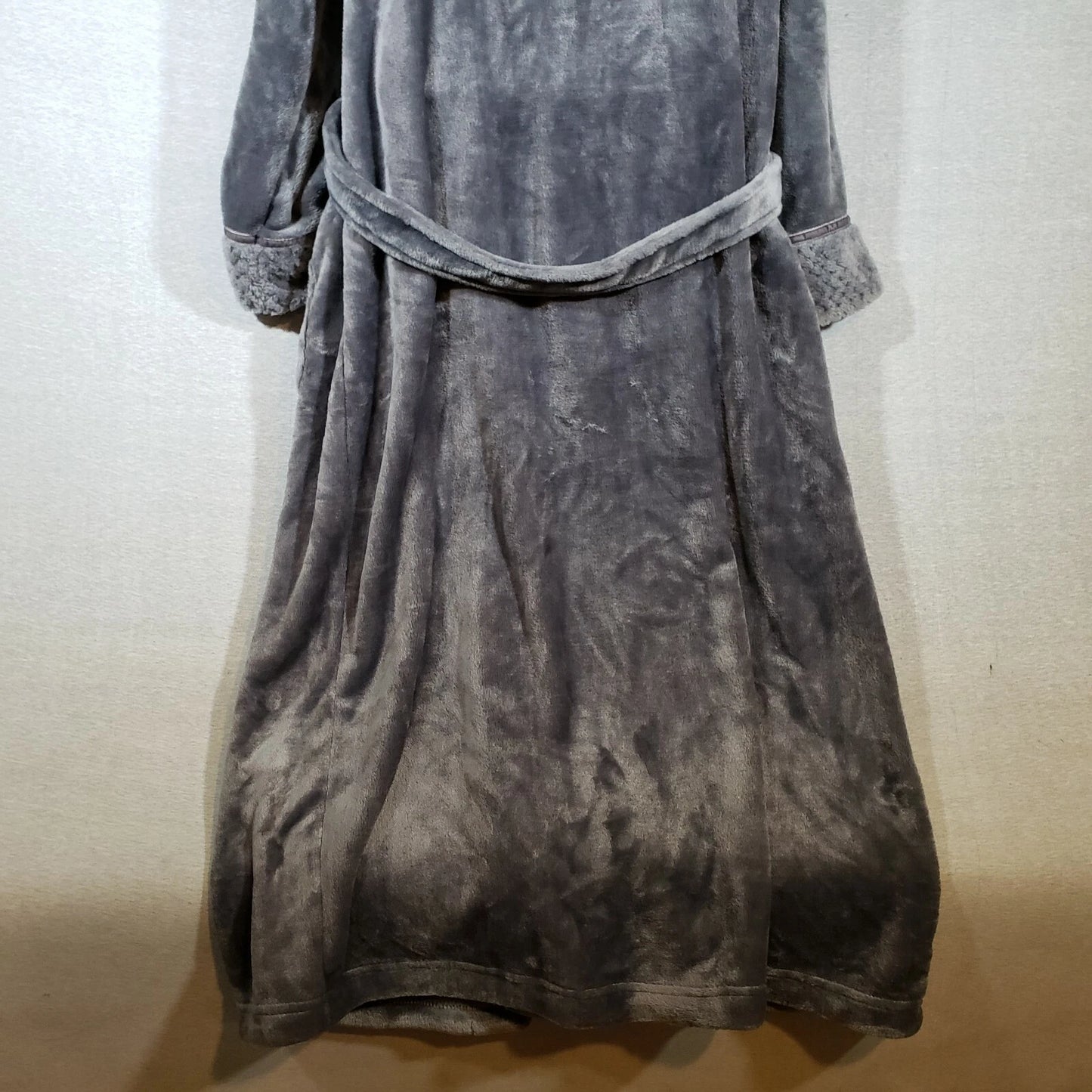 Women’s Fleece Bathrobe Turquaz Plush Soft Warm Gray Size Medium Waffle Trim NWT