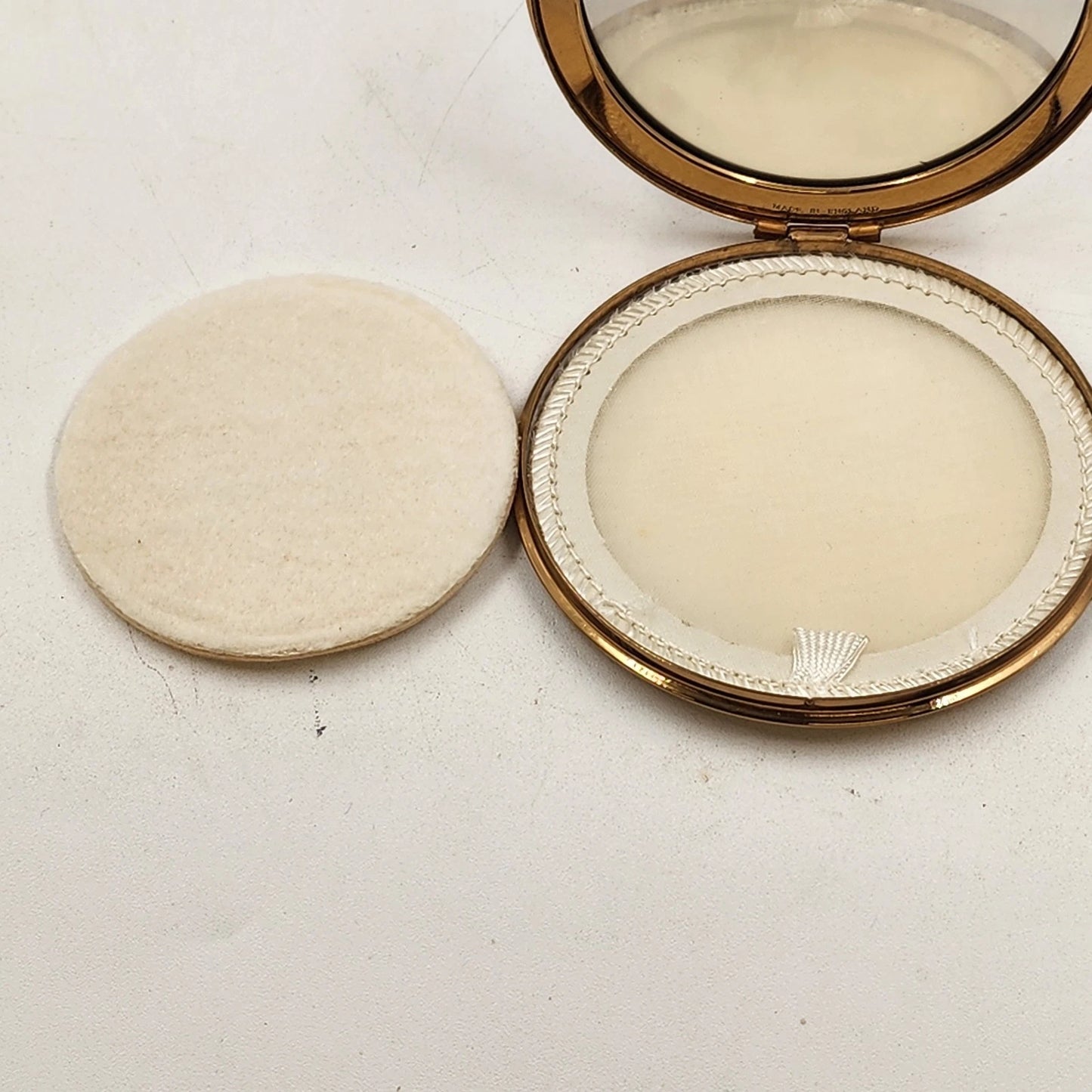 Souvenir Powder Compact Nassau Sailboat Gold Case Mirror Puff Sifter Vtg Unused