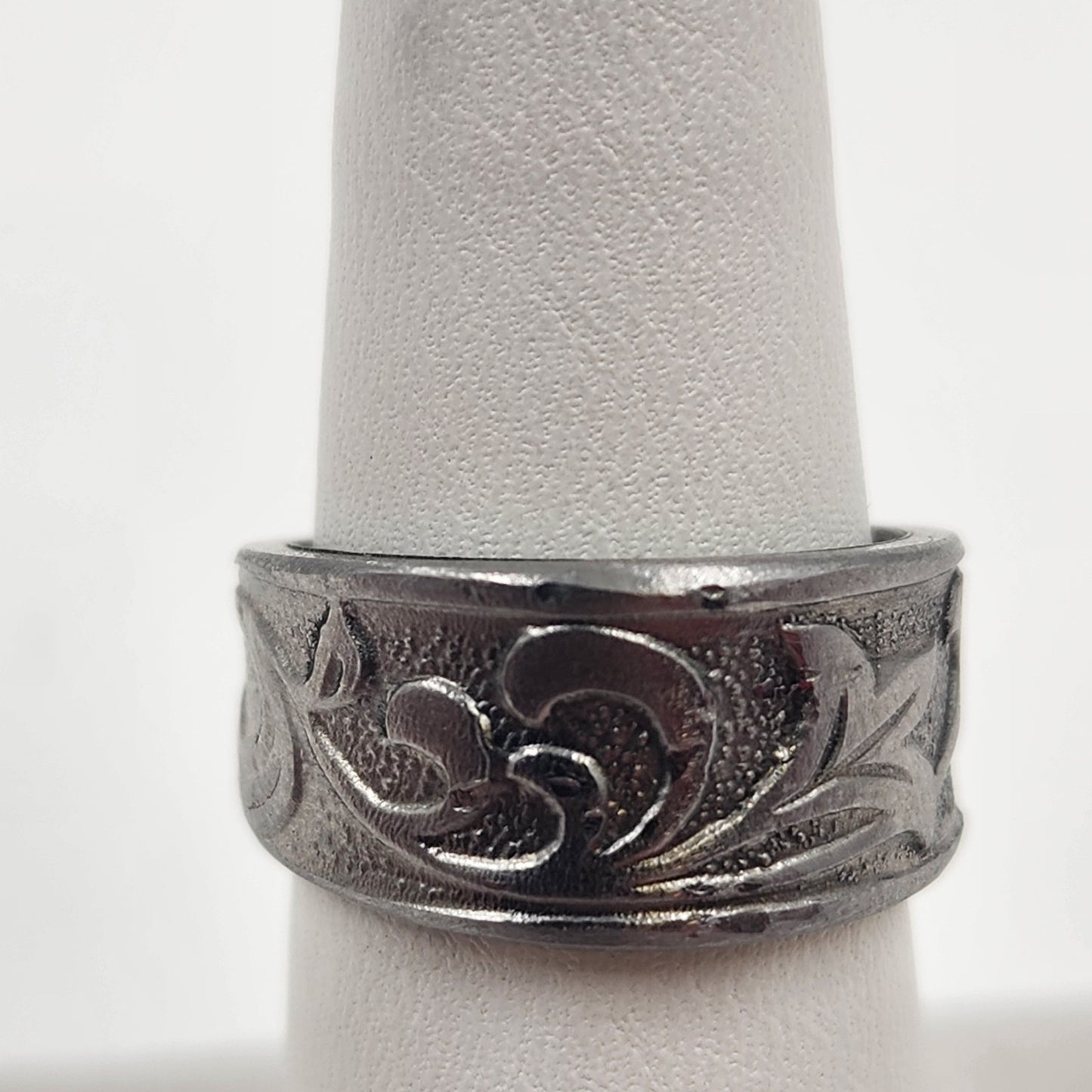 Silver Tone Ornate Band Ring Size 6.75 Filigree Scrollwork Design
