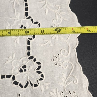 White Embroidered Cutwork Scalloped Rectangle Doily Placemat Table Runner Linen