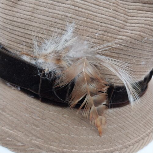 Country Gentlemen Trav'ler Tan Corduroy Fedora Hat w/Black Lined Feathers 11"