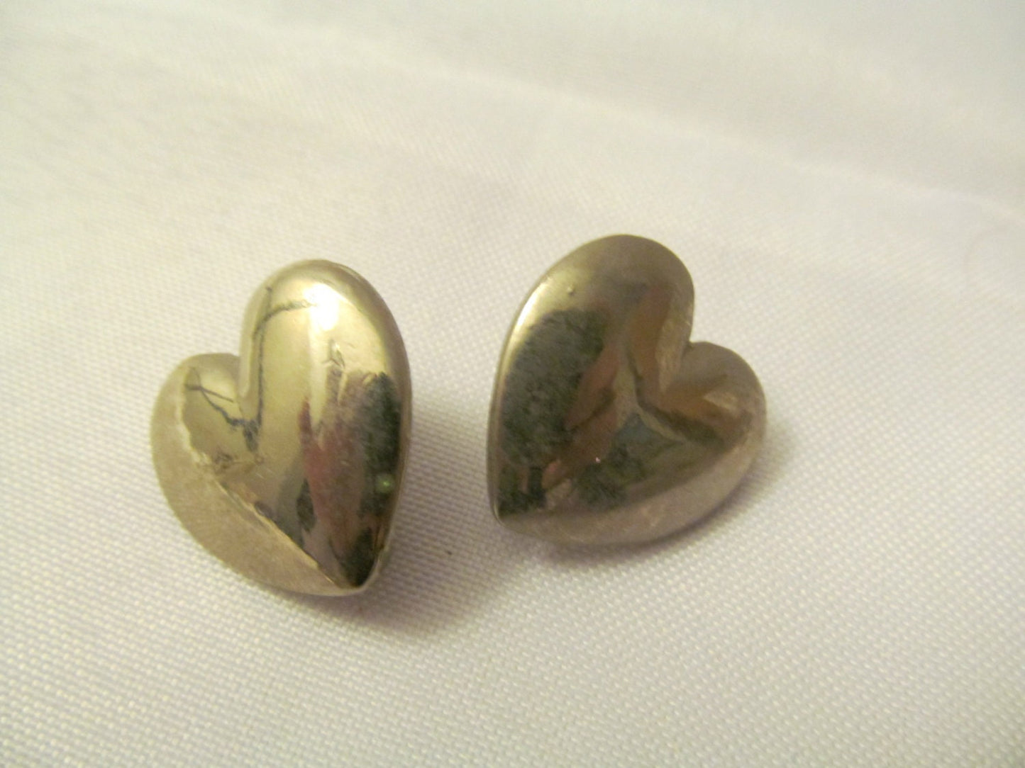 Vintage Silver Dauplais Screw On Earrings Heart Shape 1980's
