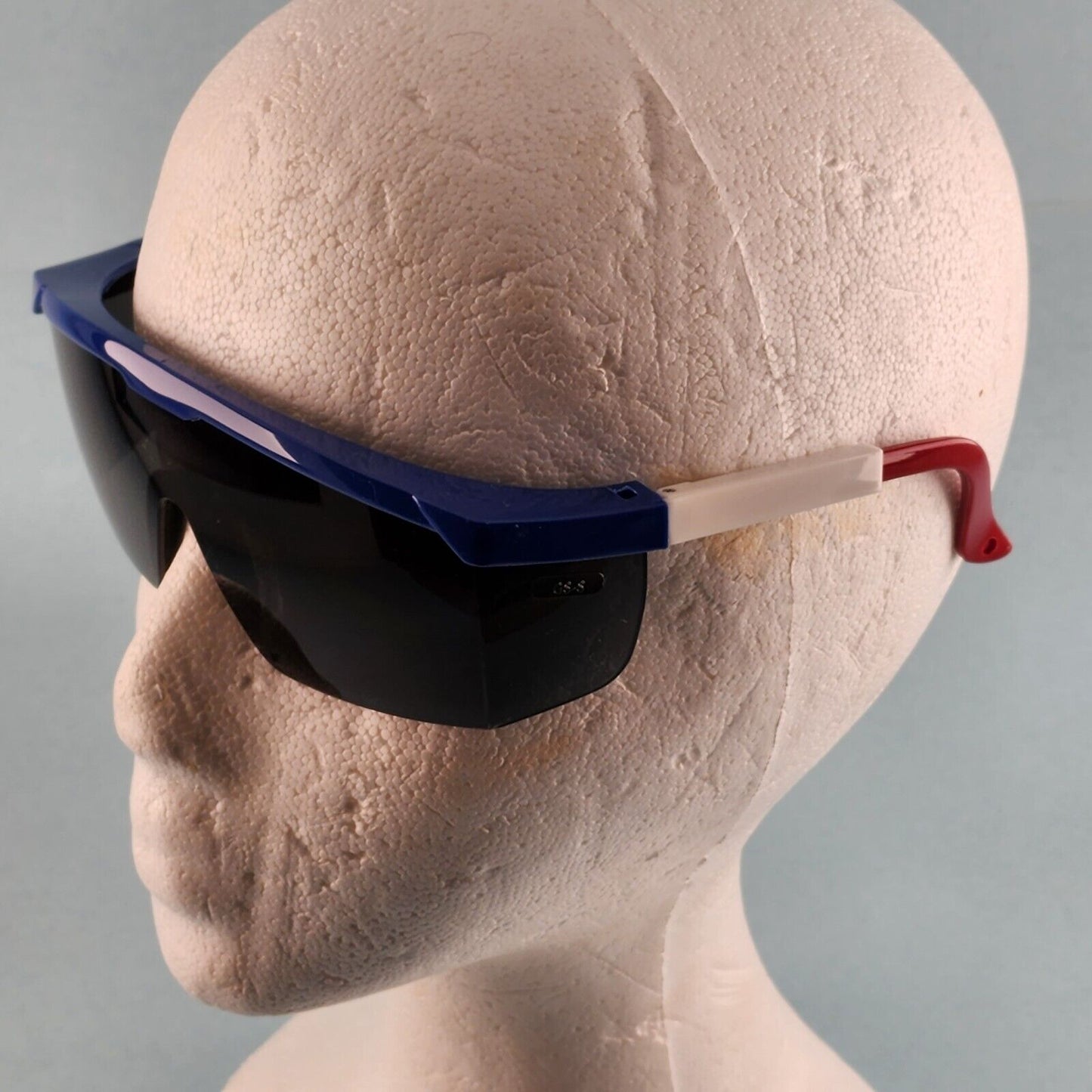 Gateway Strobe Safety Glasses Lightweight Telescoping Temples Side Shields Z87.1 (Freedom Frame, Gray Lens)