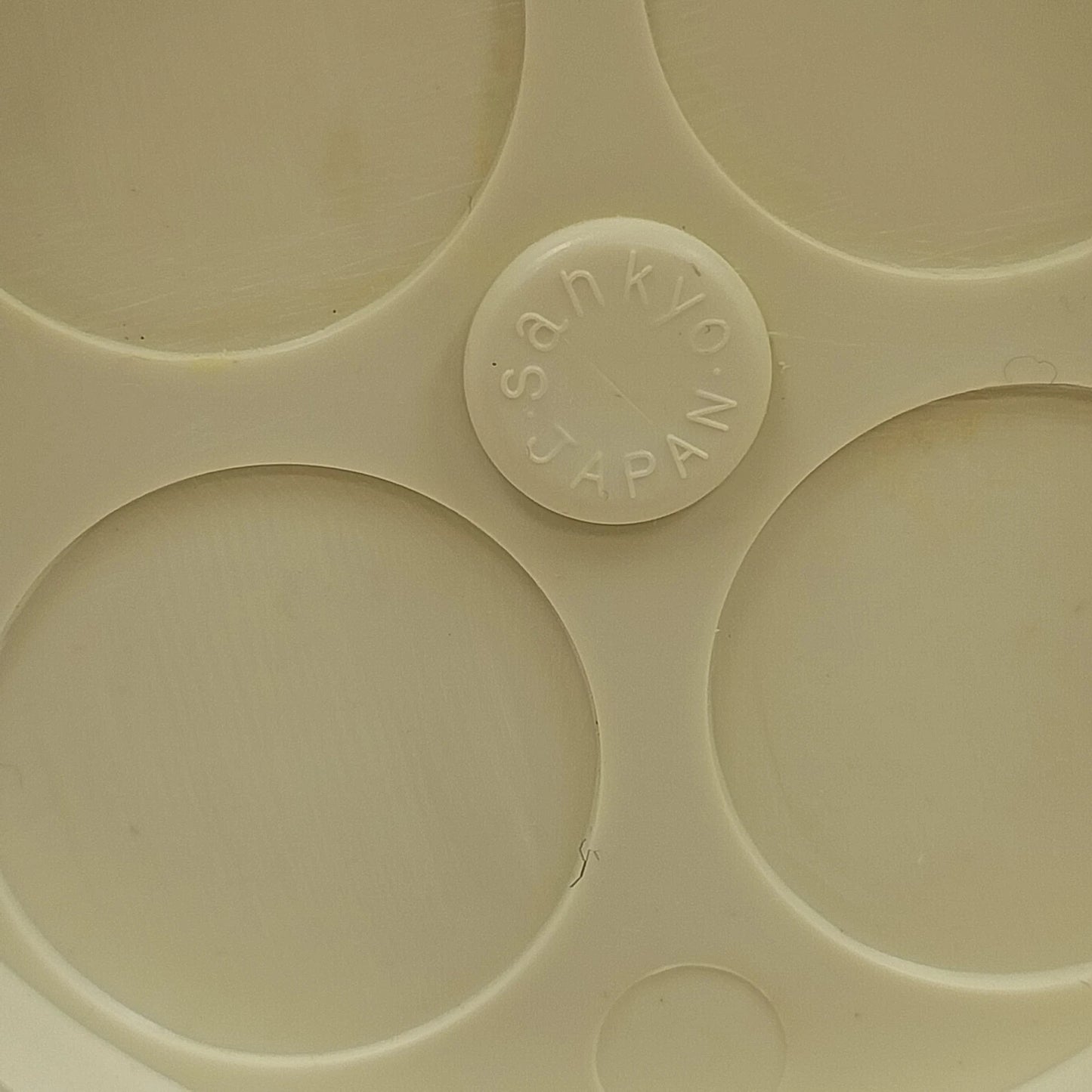 Kissing Angels Music Box Porcelain Revolving Wind-up Plays Silent Night 6'' Vtg