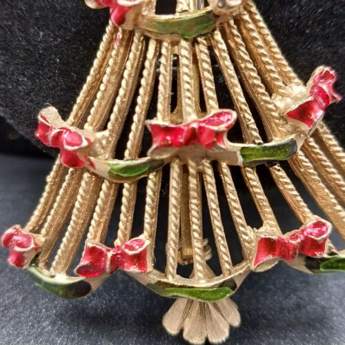 Goldtone Brooch Christmas Tree Hand Painted Red Ribbon Green Garland 2.25 in