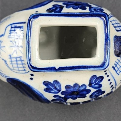 Vintage Blue & White Porcelain Elephant Teapot with Lid – Small Asian-Style Ceramic Tea Pot, Hand-Painted Floral Design