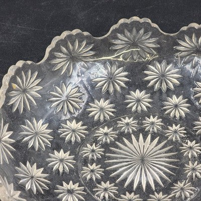 Westmoreland Glass Bowl Star Pattern EAPG Round 9.5" Scalloped Vtg Centerpiece