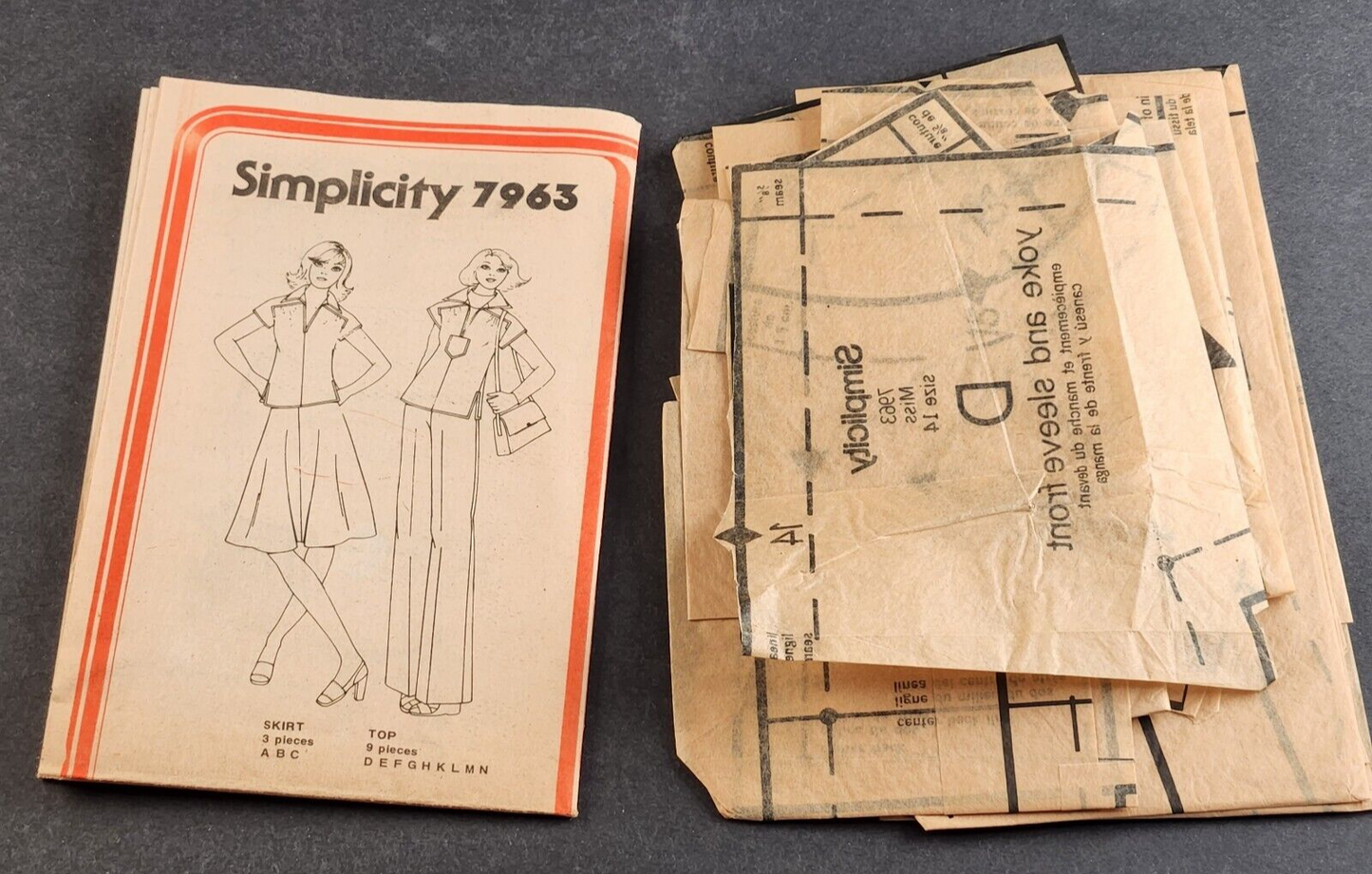 Simplicity 7963 Vintage Sewing Pattern 1977 Misses Jiffy Pullover Top Skirt 14