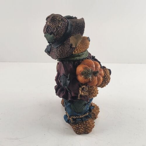 2 Resin Bears Collecting Pumpkins No-Name Brand China 9.75" and 6.75" Figurines