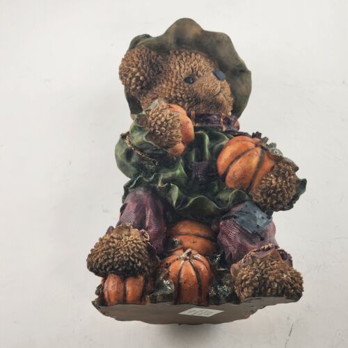 2 Resin Bears Collecting Pumpkins No-Name Brand China 9.75" and 6.75" Figurines