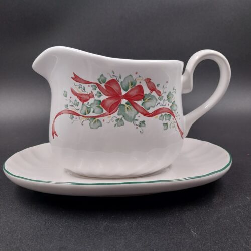 Corelle Coordinates Callaway Holiday Gravy Boat Set Christmas Decor Vintage