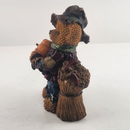 2 Resin Bears Collecting Pumpkins No-Name Brand China 9.75" and 6.75" Figurines