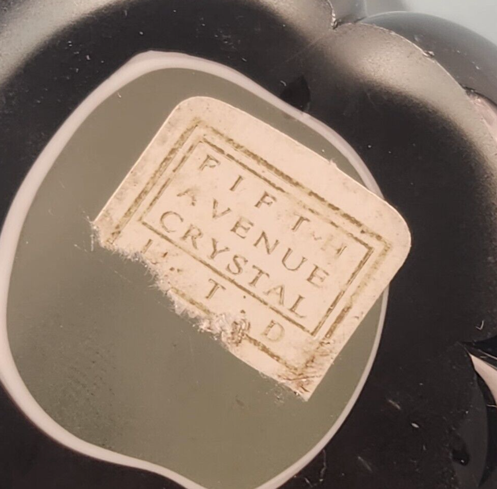 Art Crystal Glass Figurine Paperweight Black & White Holstein Cow Fifth Avenue