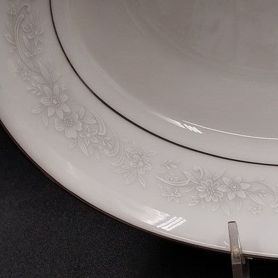 Noritake Cumberland Oval Vegetable Bowl 9.75" White Flowers Platinum Trim Japan