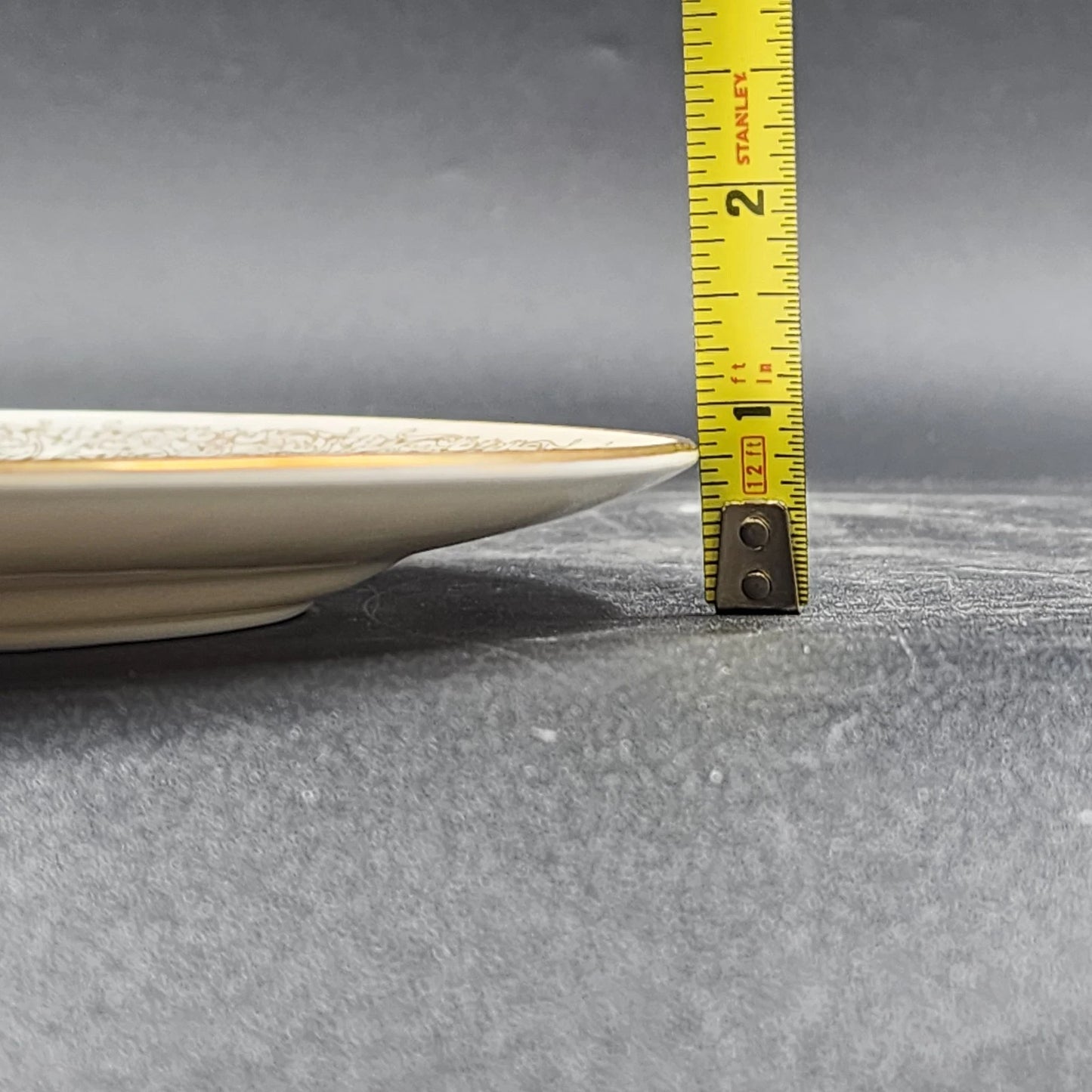 Wittnauer Collectors' Guild Plate EBB85 In the Loge by Mary Cassatt Bone China