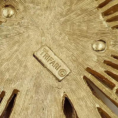 Crown Trifari Gold Tone Intricate Exploding Starburst Brooch Pin 1950's