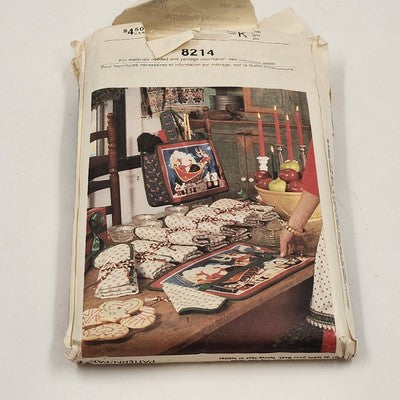 Simplicity 8214 Vtg Uncut Sewing Pattern Holiday Apron Kitchen Accessory 80s