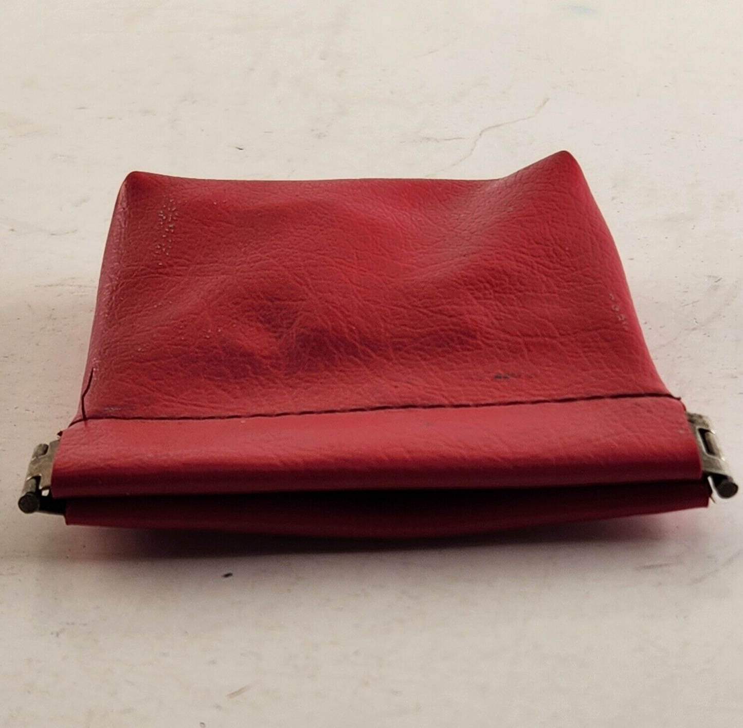 Leather Sqeeze Open Coin Purse KeyChain Red Vintage 1960s England