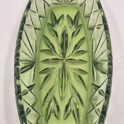 Hazel Atlas Oblong Relish Dish Green Glass Prescut Star & Scallop Edge 9.5"x4.5"