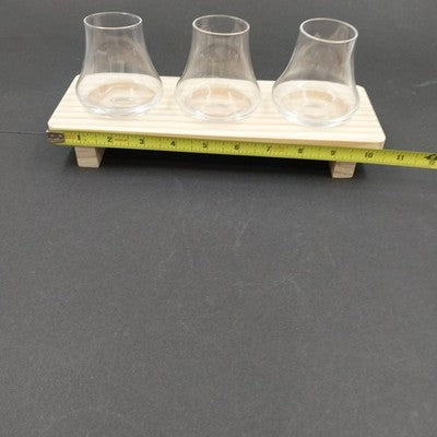 True Spirit Whiskey Tasting Flight Kit 3 Liquor Glasses 5 oz Wooden Tray Footed