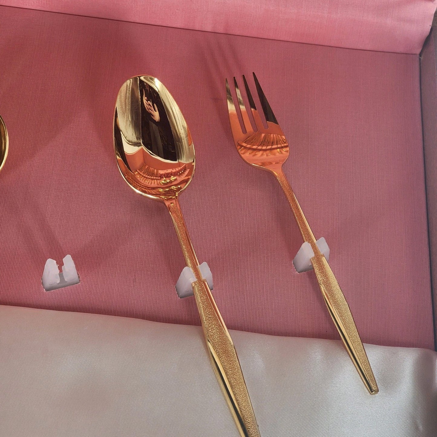 JH Carlyle 41 Pc 12 Place Setting Golden Bouquet Flatware Set w/ Large Maple Case