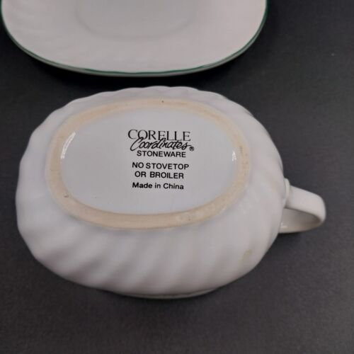 Corelle Coordinates Callaway Holiday Gravy Boat Set Christmas Decor Vintage