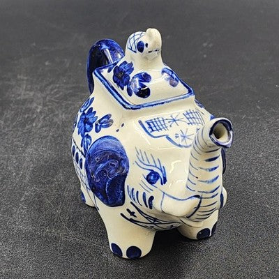 Vintage Blue & White Porcelain Elephant Teapot with Lid – Small Asian-Style Ceramic Tea Pot, Hand-Painted Floral Design