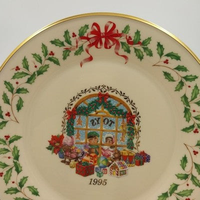 Lenox Annual Holiday Collector Christmas Plate 5th Series 1995 Toy Shop Window