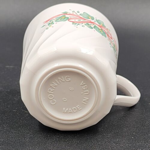 8 Corelle Callaway Holiday Coffee Mugs Tea Cups Pattern Both Sides 3.5"h EUC