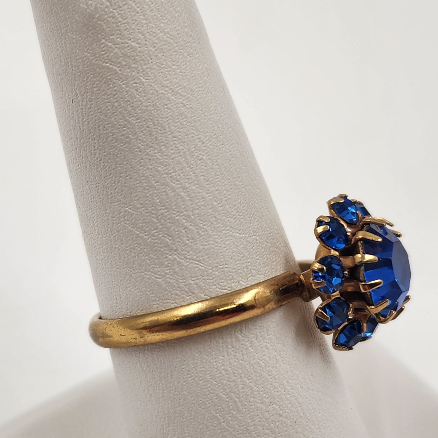 Adjustable Gold Tone Ring Large Blue Rhinestone with Accent Stones Size 9 Vtg