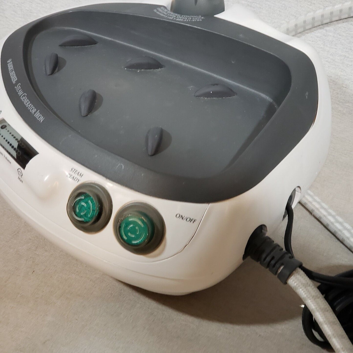 Black & Decker SG200 Steam Generator Iron Long Hose 900 ml Capacity ±1½ Hours