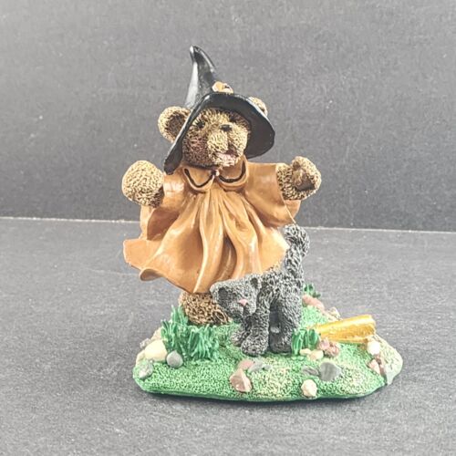 6 Piece Halloween Decoration Figurines Various Makers and Types and Conditions