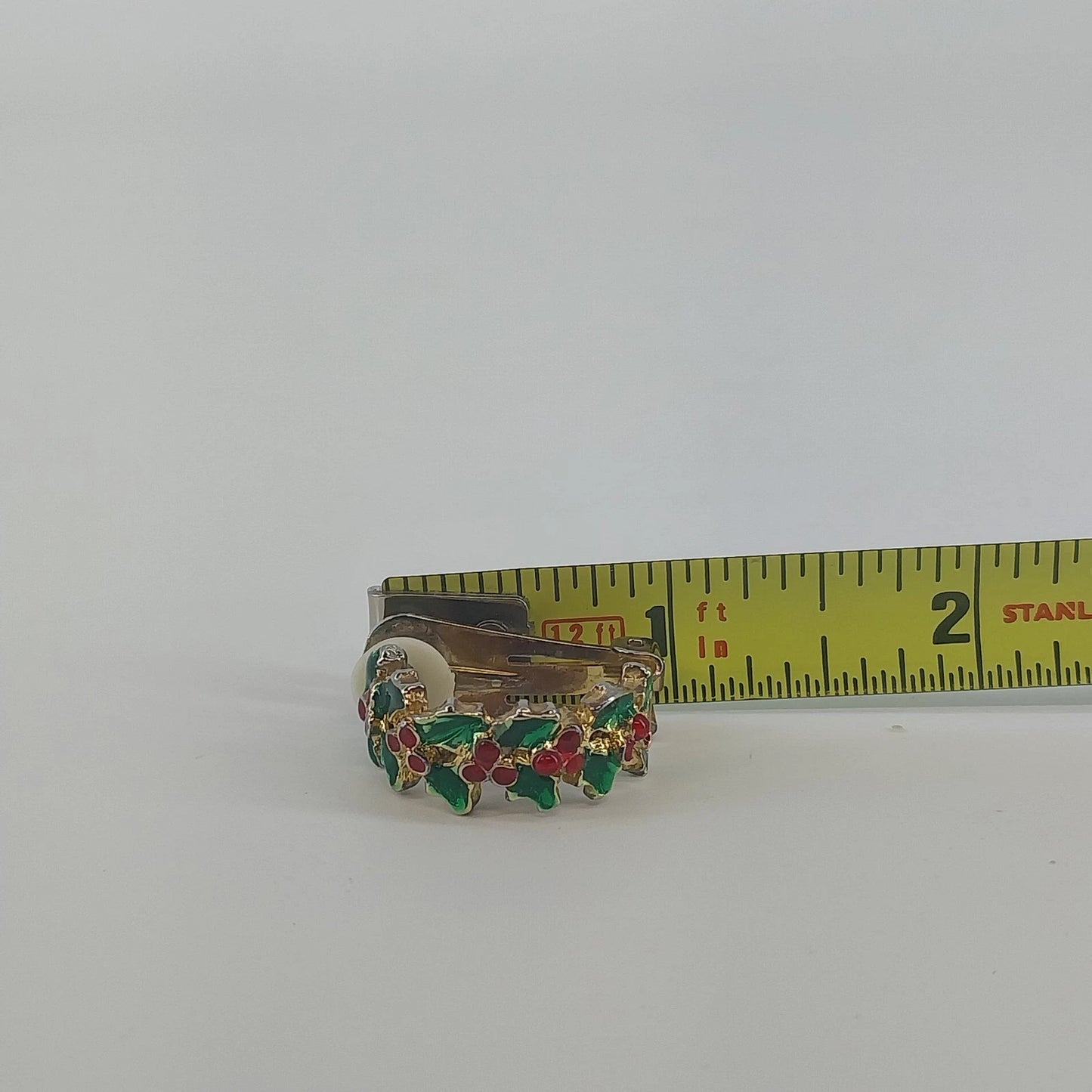 Avon Christmas Holly Berry Clip On Earrings Gold Tone Red Green Jewelry Vintage