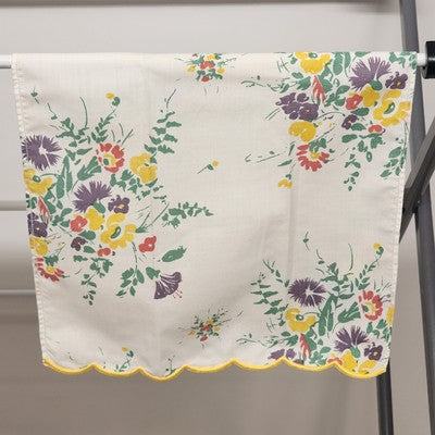 2 Rectangle Floral Doily Dresser Scarves Scalloped Edge Polyester & Cotton Italy