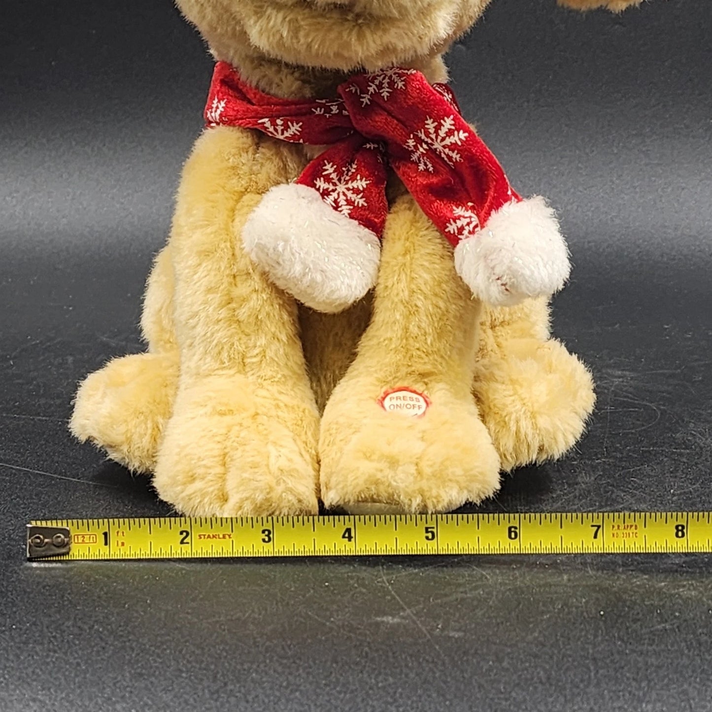 Gemmy Animated Golden Retriever Singing Christmas Plush Holiday Decor