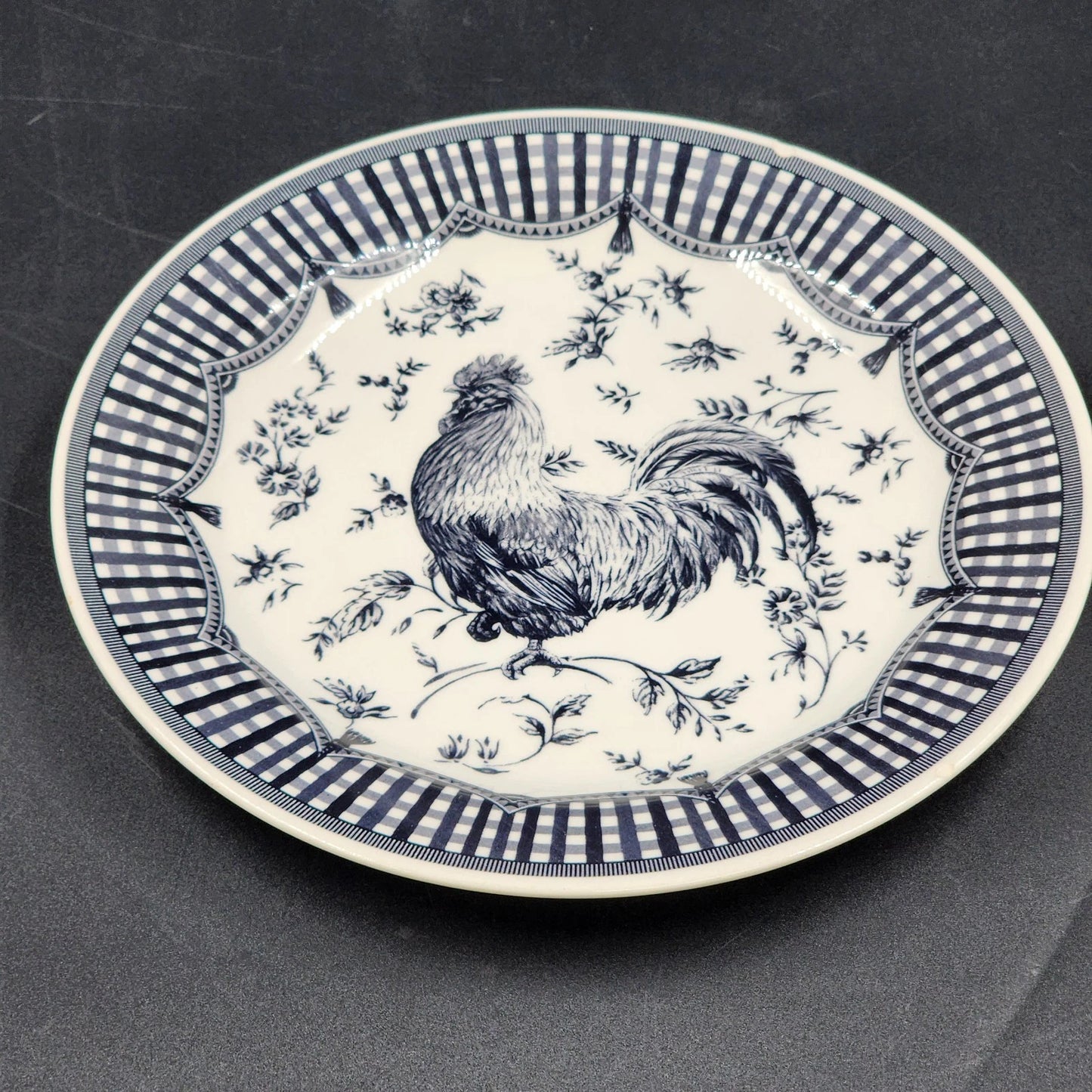 Queen’s Churchill Rooster Dinner Plate Black 10.5" Toile Floral Gingham Colombia