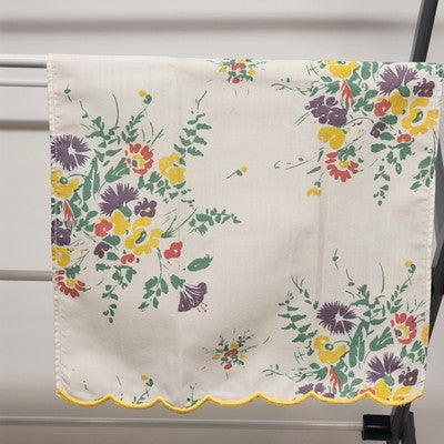 2 Rectangle Floral Doily Dresser Scarves Scalloped Edge Polyester & Cotton Italy