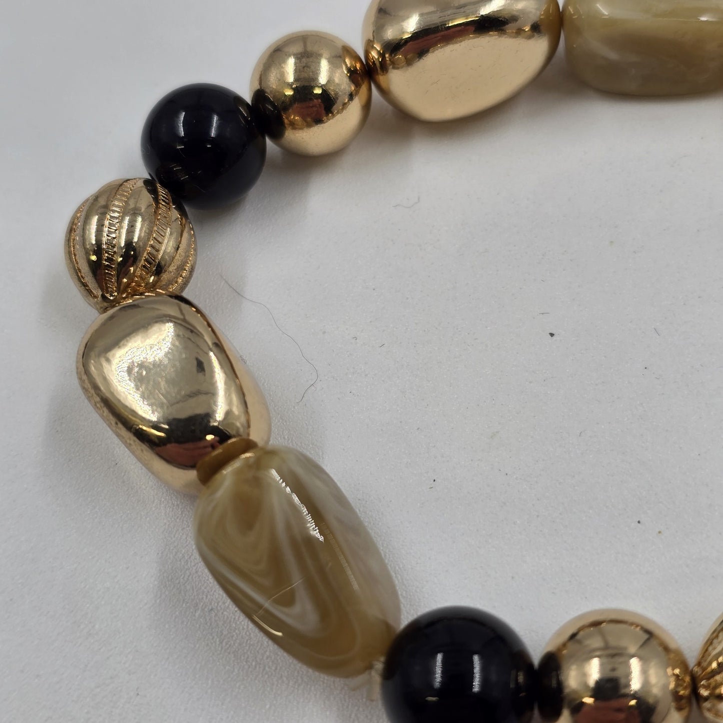 Set of 2 Stretch Bracelets Gold Tone Enamel Black Red Beige Faux Pearl Beads 7"