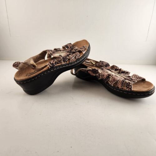 Clarks Collection Women Beige Snake Skin Print Sandals Singback Brown Size 7.5