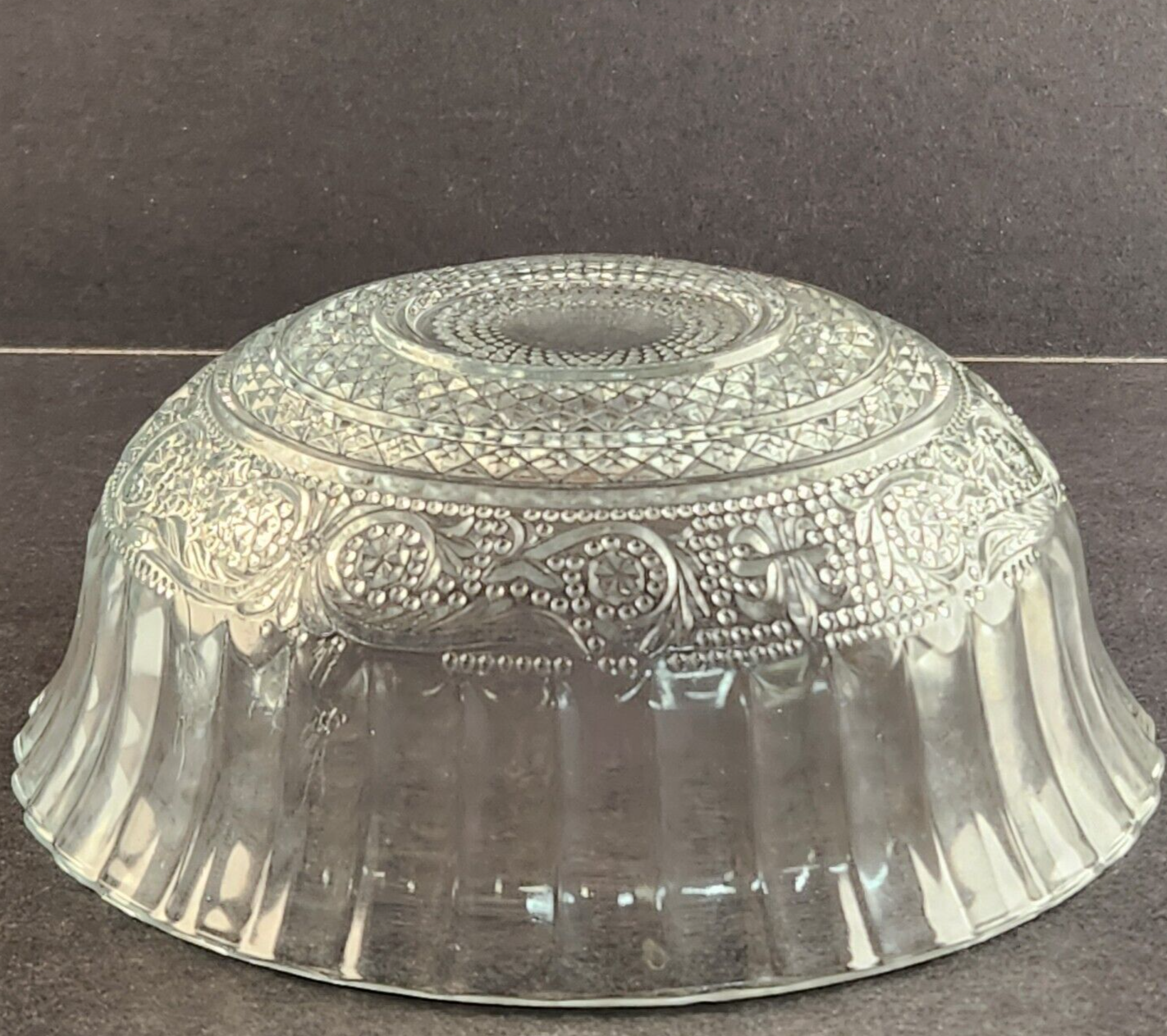 Kig Clear Fleur De Lis Glass Vegetable Bowl Vintage 7½" Across x 3" Tall