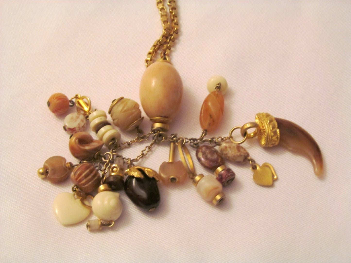 Vintage Pendant Necklace Goldtone Chain large charm style pendant