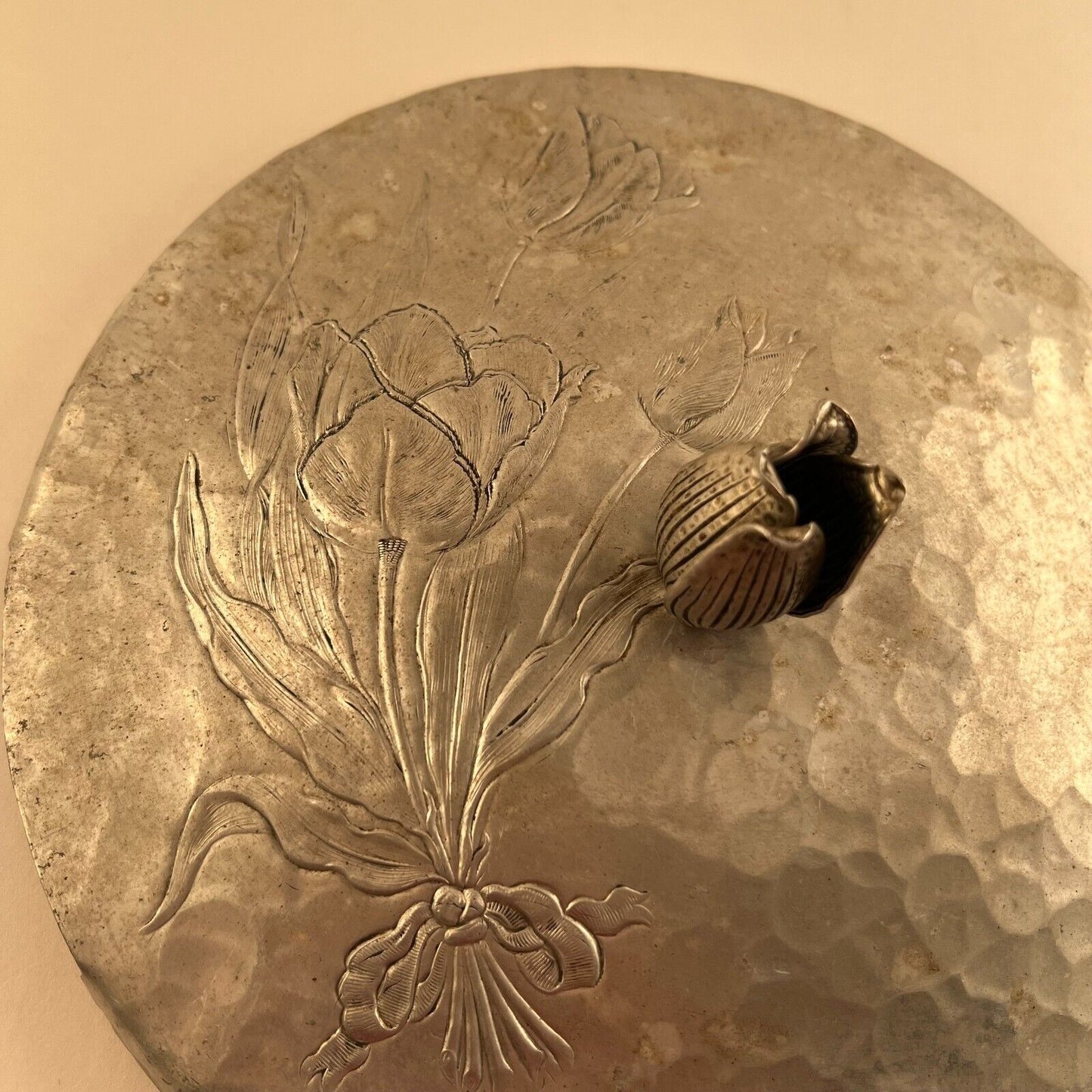 Bowl Hand Wrought By Rodney Kent Hammered Aluminum Tulip Topped Lid Dinnerware