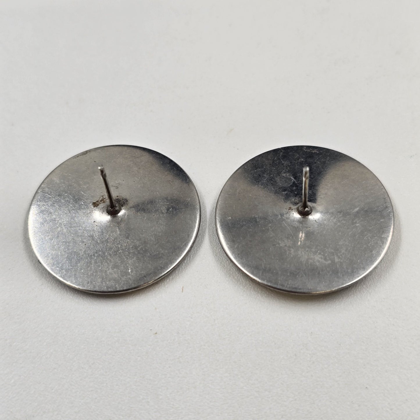 Round Enamel Gold Black Marbled Swirl Resin Silver Tone Earrings