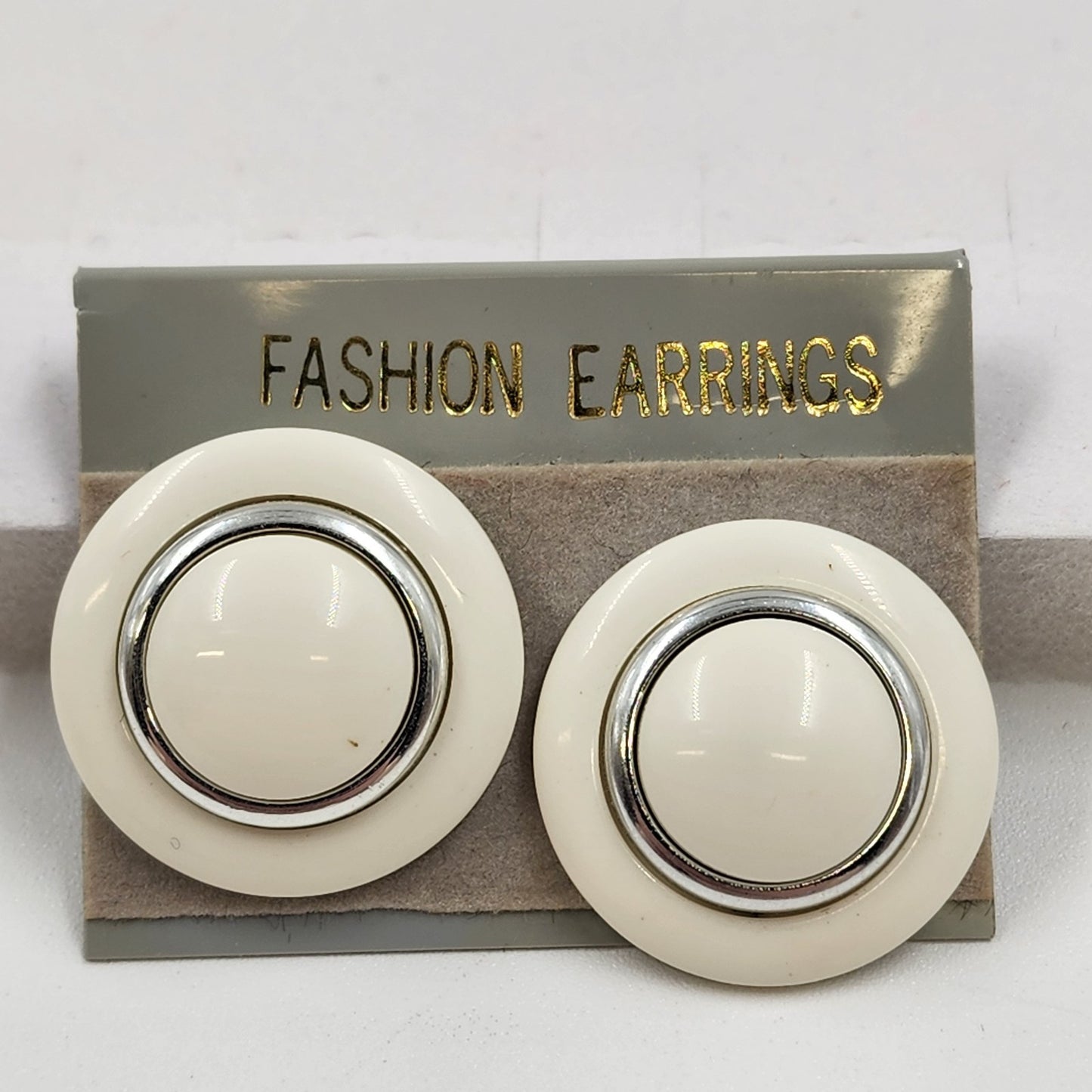 Round White & Silver Tone Pierced Earrings 1” Button Studs Butterfly Closure