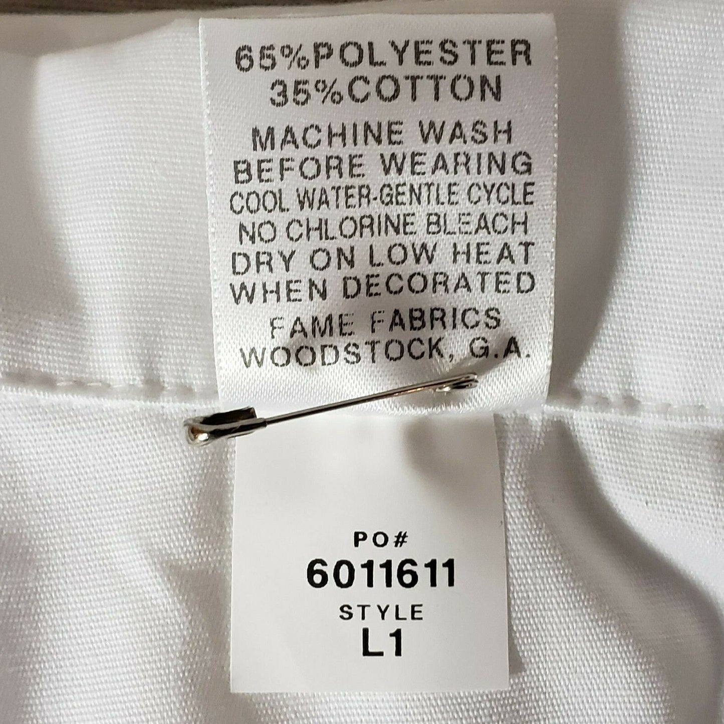 White Women's Lab Coat XL Fame Fabrics L1 Left Chest Pocket 2 Lower Pockets