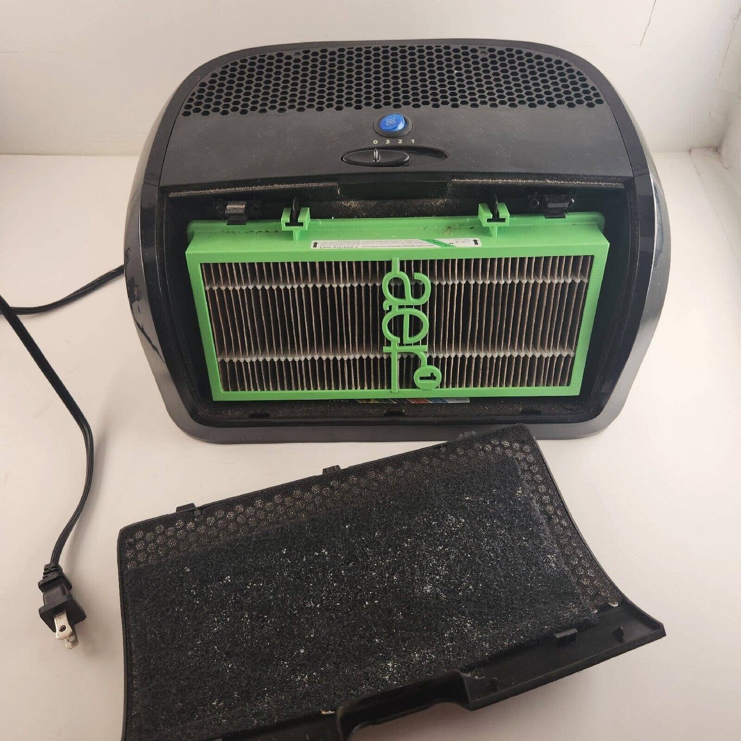 Holmes AER1 Filter Series Air Purifier Air Cleaner Filter Tested and Plug In 13" x 8" x 7"