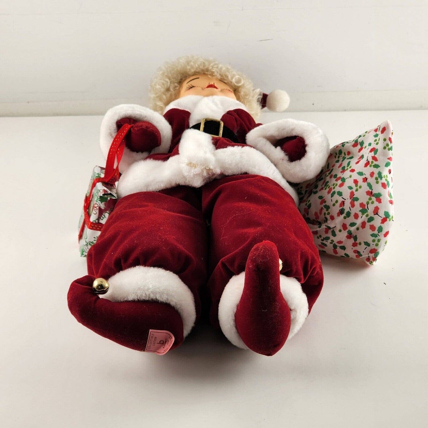 Brinn's Christmas Clown Doll Porcelain Head December 1988 A Jolly Season w Tags