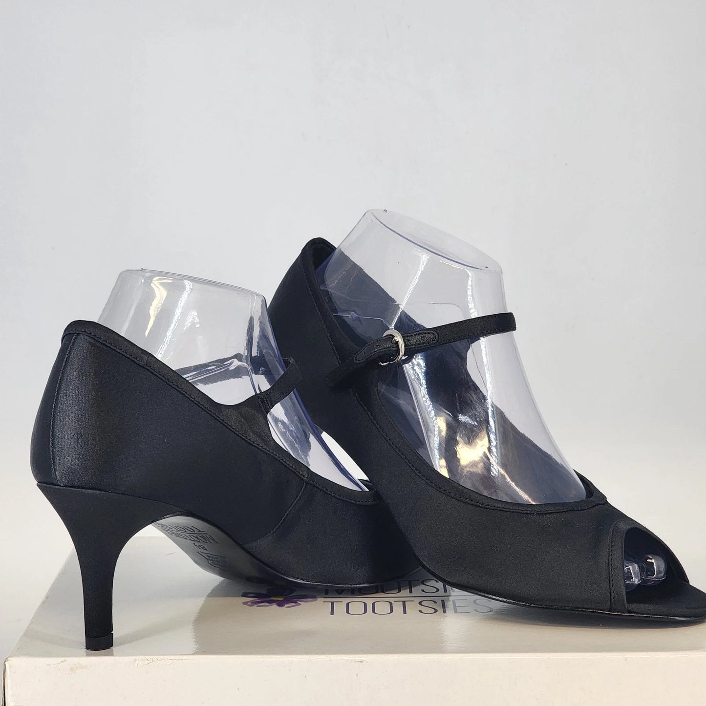 Mootsies Tootsies Mobabyme Heels Womens 8.5 Black Satin Pumps