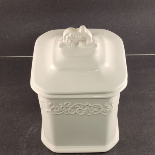 JC Penny Medium Canister and Lid Vintage Cream Pattern Creamy White 8.5" Tall