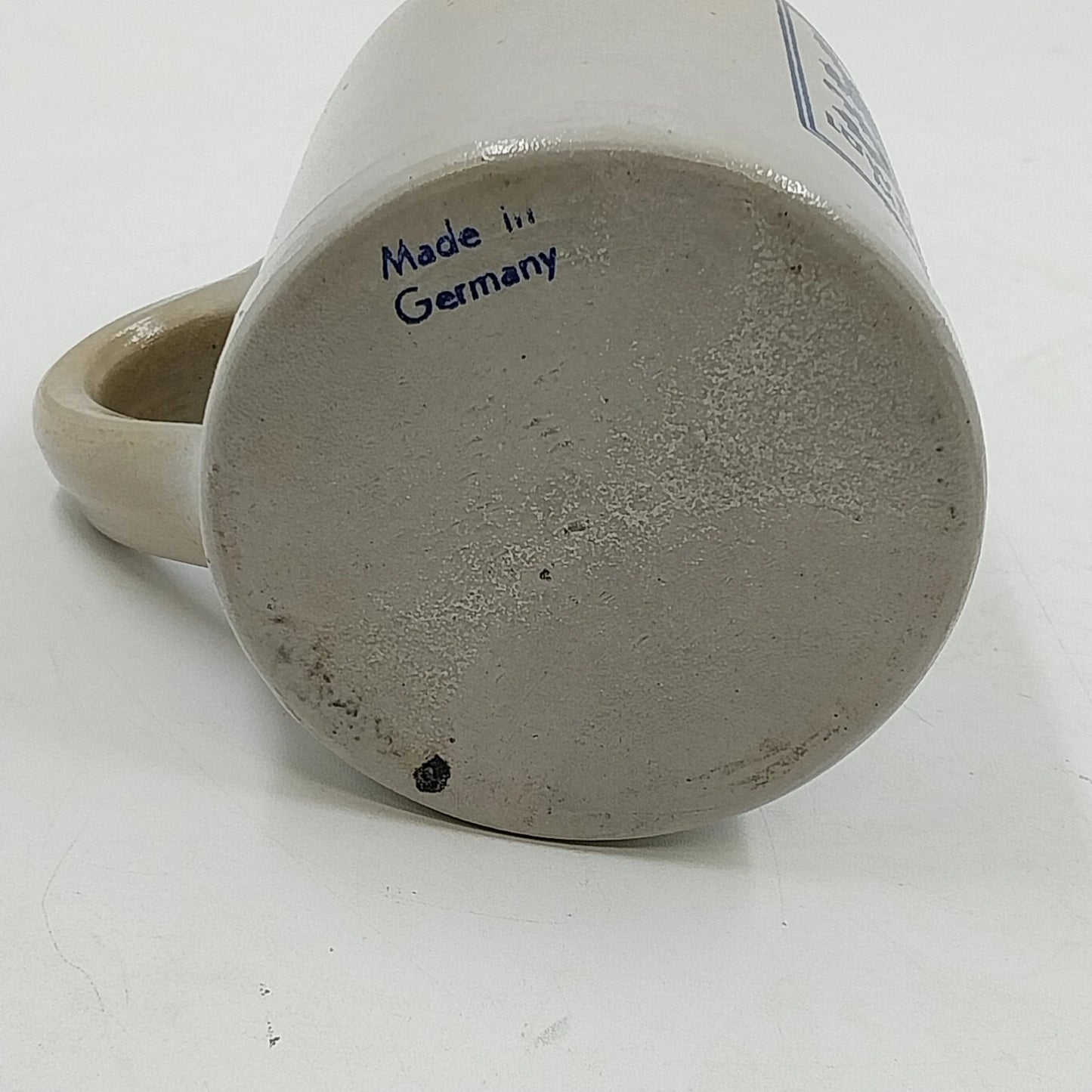 Löwenbräu München Beer Stein Mug .5L Half Liter Stoneware Salt Glaze Germany